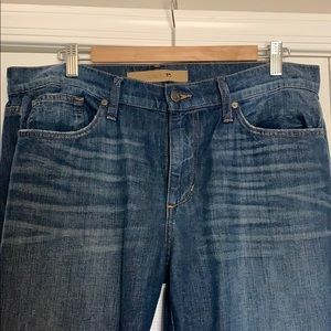 Joe’s Jeans The Classic 33